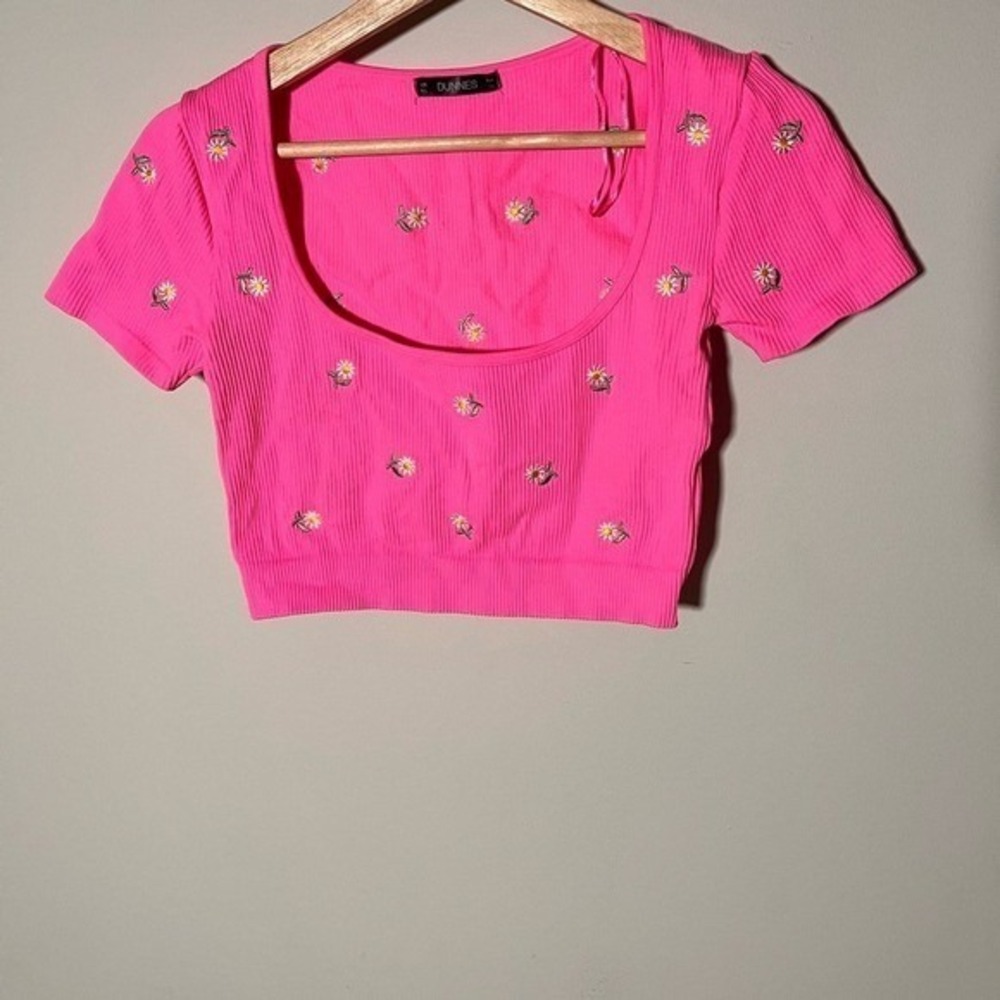 Dunnes Hot Pink Ribbed Daisy Embroidered Scoop Neck Crop‎ Top M/L